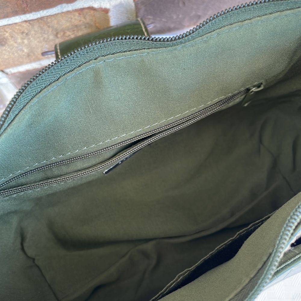 Green Purse - Picture 6 of 7